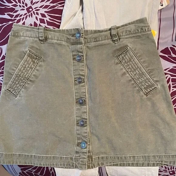 Abercrombie & Fitch Olive Green Military Button Down Mini Skirt 2 - Picture 12 of 14